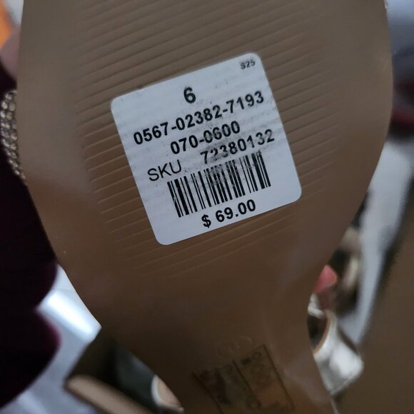 Le chateau heels - Picture 2 of 2